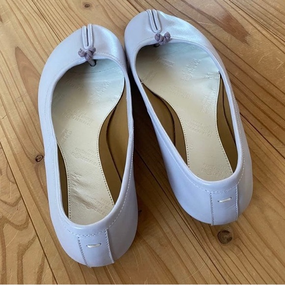 Maison Margiela Lavender Tabi Flats - Picture 2 of 4
